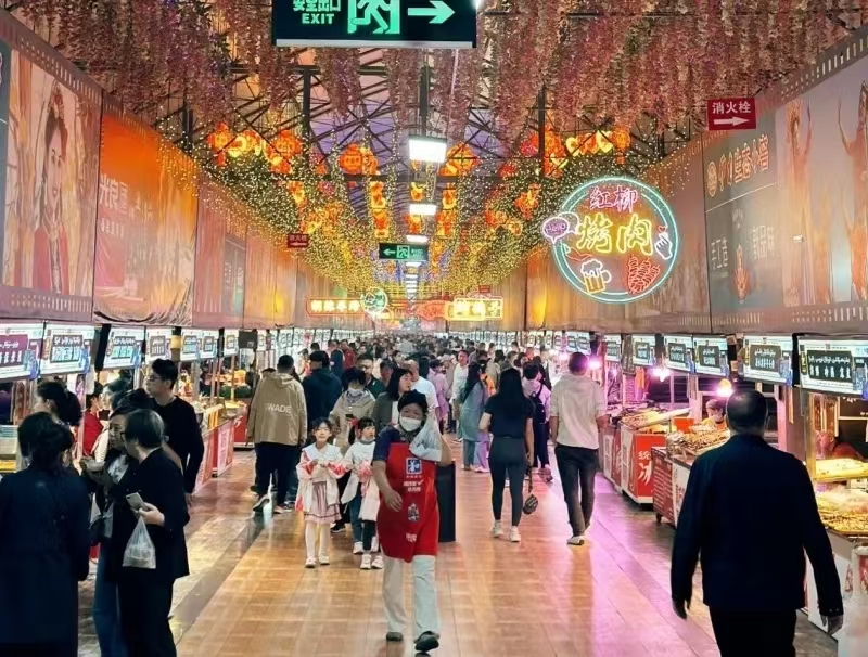 诗意满怀共远方——探寻推动新疆旅游产业高质量发展的密码(图3) 诗意满怀共远方——探寻推动新疆旅游产业高质量发展的密码(图3)