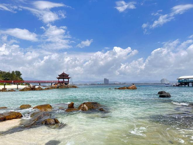 春节旅游攻略:2024年必去的海南三亚5大必游景点!(图2) 春节旅游攻略:2024年必去的海南三亚5大必游景点!(图2)