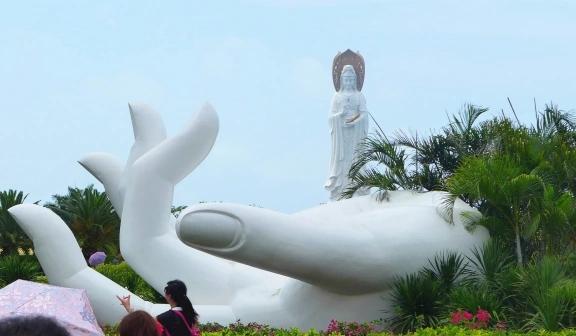 春节旅游攻略:2024年必去的海南三亚5大必游景点!(图4) 春节旅游攻略:2024年必去的海南三亚5大必游景点!(图4)