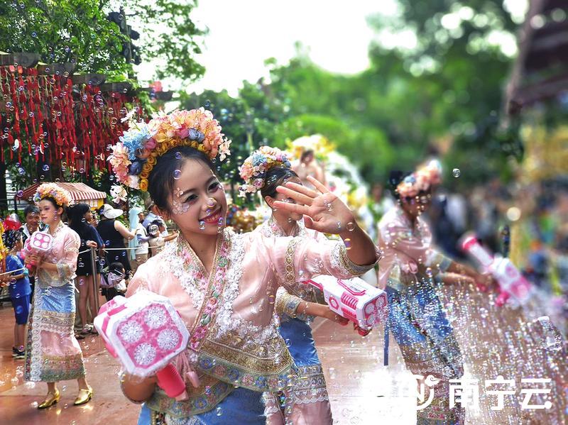 @中高考生请保管好自己的准考证!游广西这些景区可免门票(图1) @中高考生请保管好自己的准考证!游广西这些景区可免门票(图1)