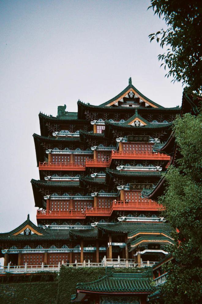 跑“英雄马”这些景点免票或半价！(图1)